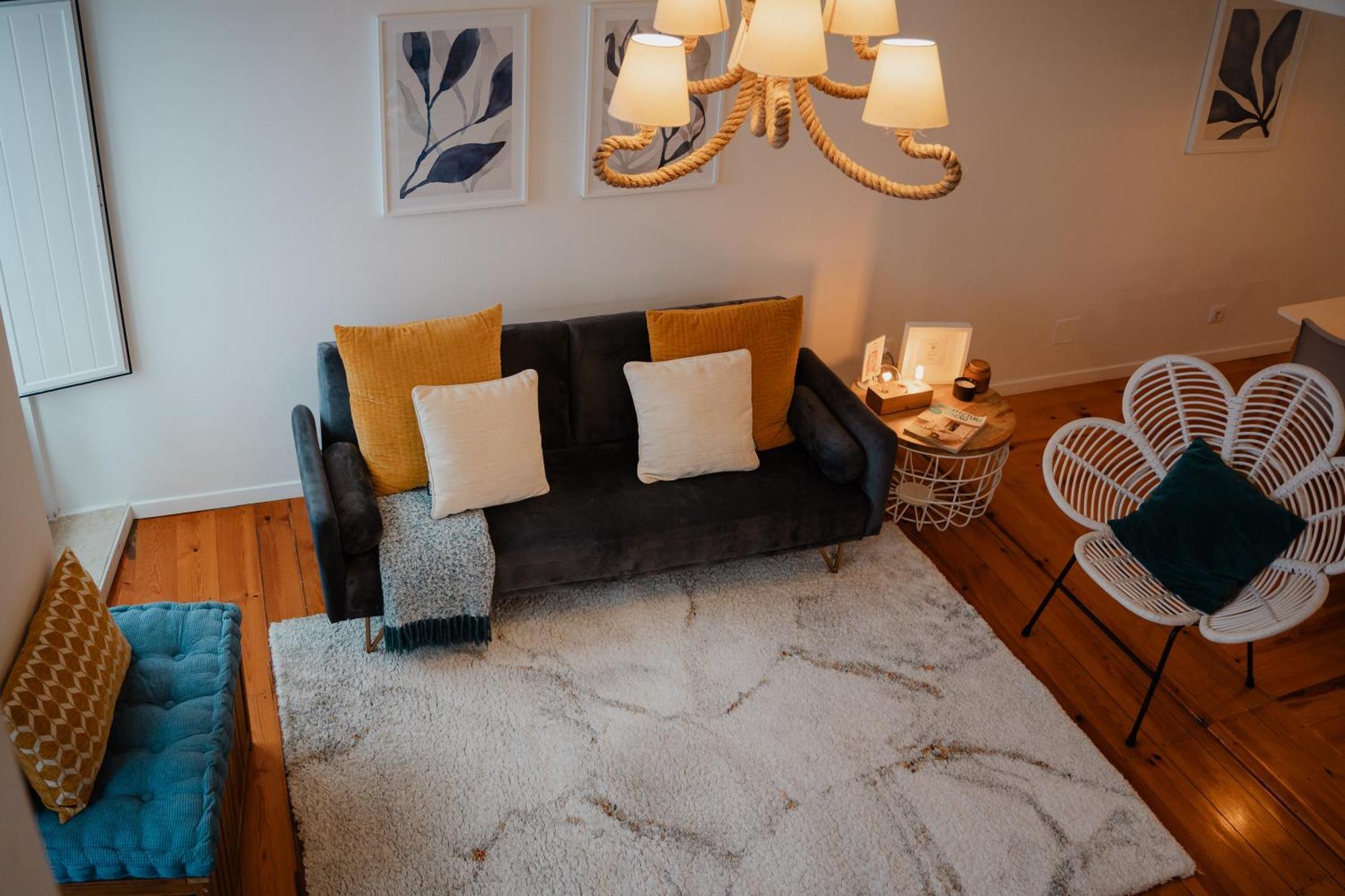 Апартаменты Stylish Getaway In A Mezzanine Flat By The Castle Лиссабон Экстерьер фото