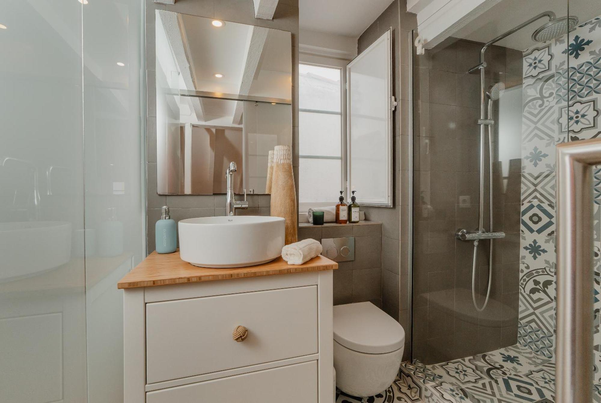 Апартаменты Stylish Getaway In A Mezzanine Flat By The Castle Лиссабон Экстерьер фото